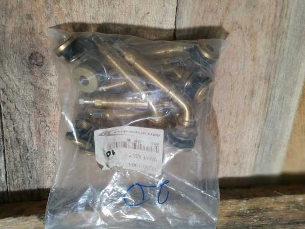 Label of KOMATSU VALVE ASSY 0928010040 928010040
