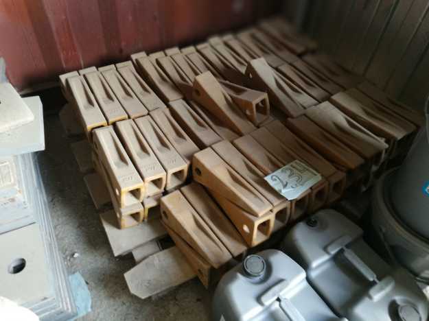 Label of KOMATSU TIP, RIPPER CENTERLINE 2347851121