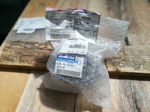 Label of KOMATSU BUSHING 23B7072190