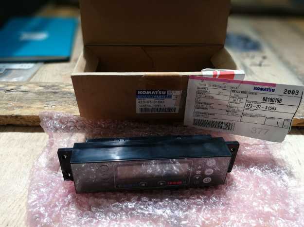 Label of KOMATSU CONTROL PANEL 4230731563