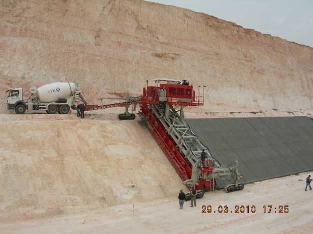 Picture of MASSENZA MCP 6000 CANAL SLIPFORM PAVER for Sale