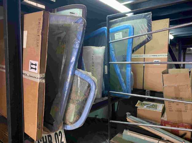 Picture of KOBELCO YN02C01563P2 GLASS