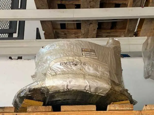 Picture of 6Y-3587: DIFFERENTIAL DRIVE & BRAKE GROUP