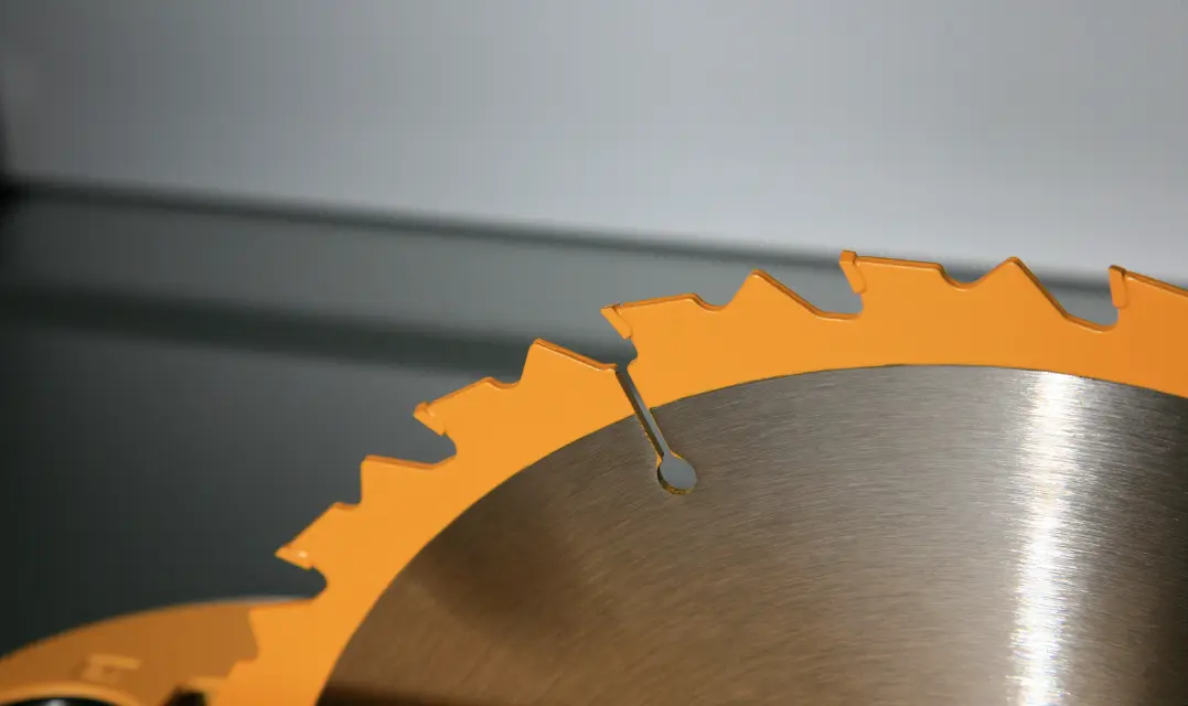 Picture for category Cutting Edges, Adapters & Teeths