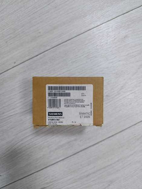 Picture of SIEMENS SIMATIC DP, 5 Electronic Modules For ET 200S, 2 DO Relay 24 V DC-230 V AC/5 A 6ES7132-4HB01-0AB0